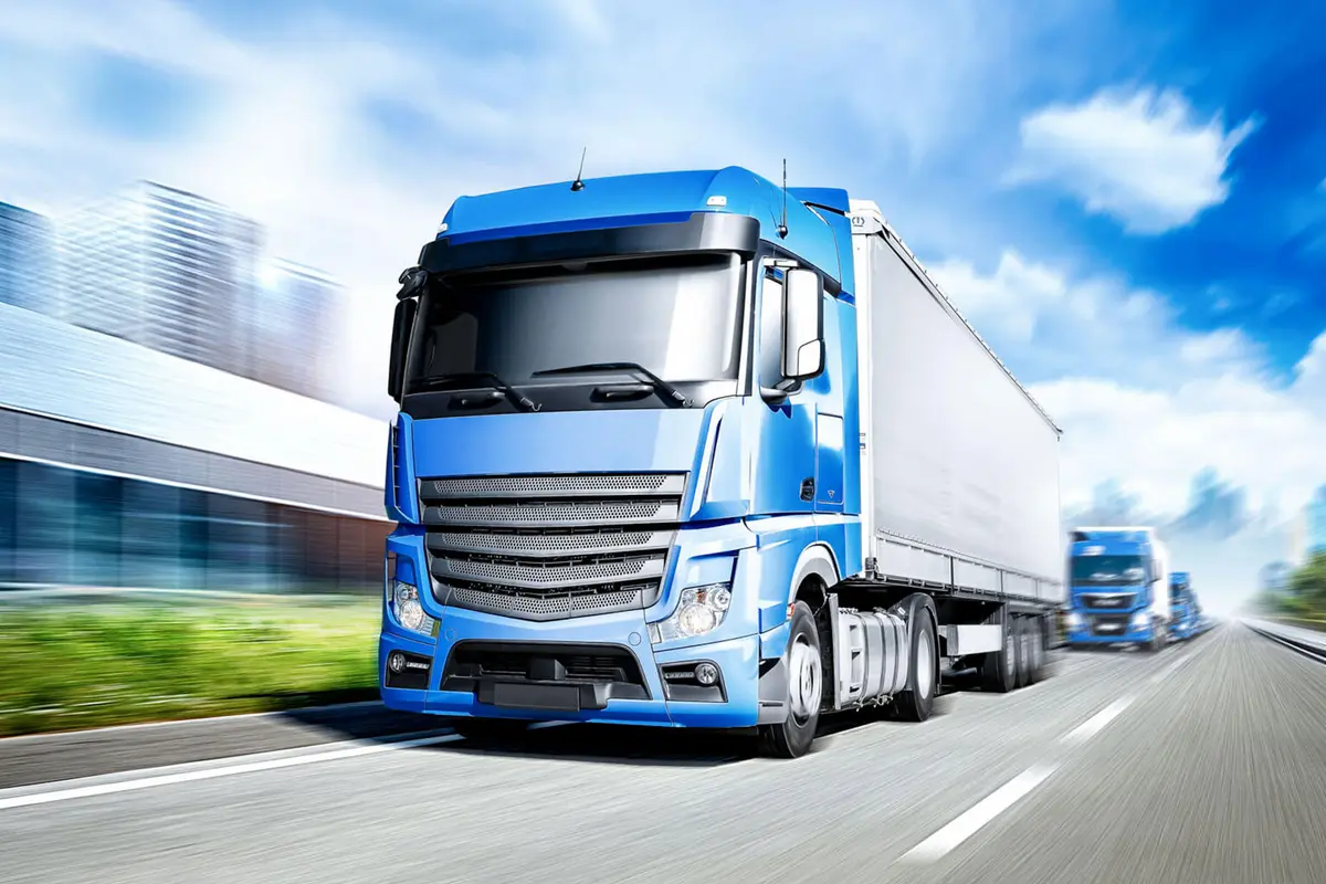 LKW auf einer Straße