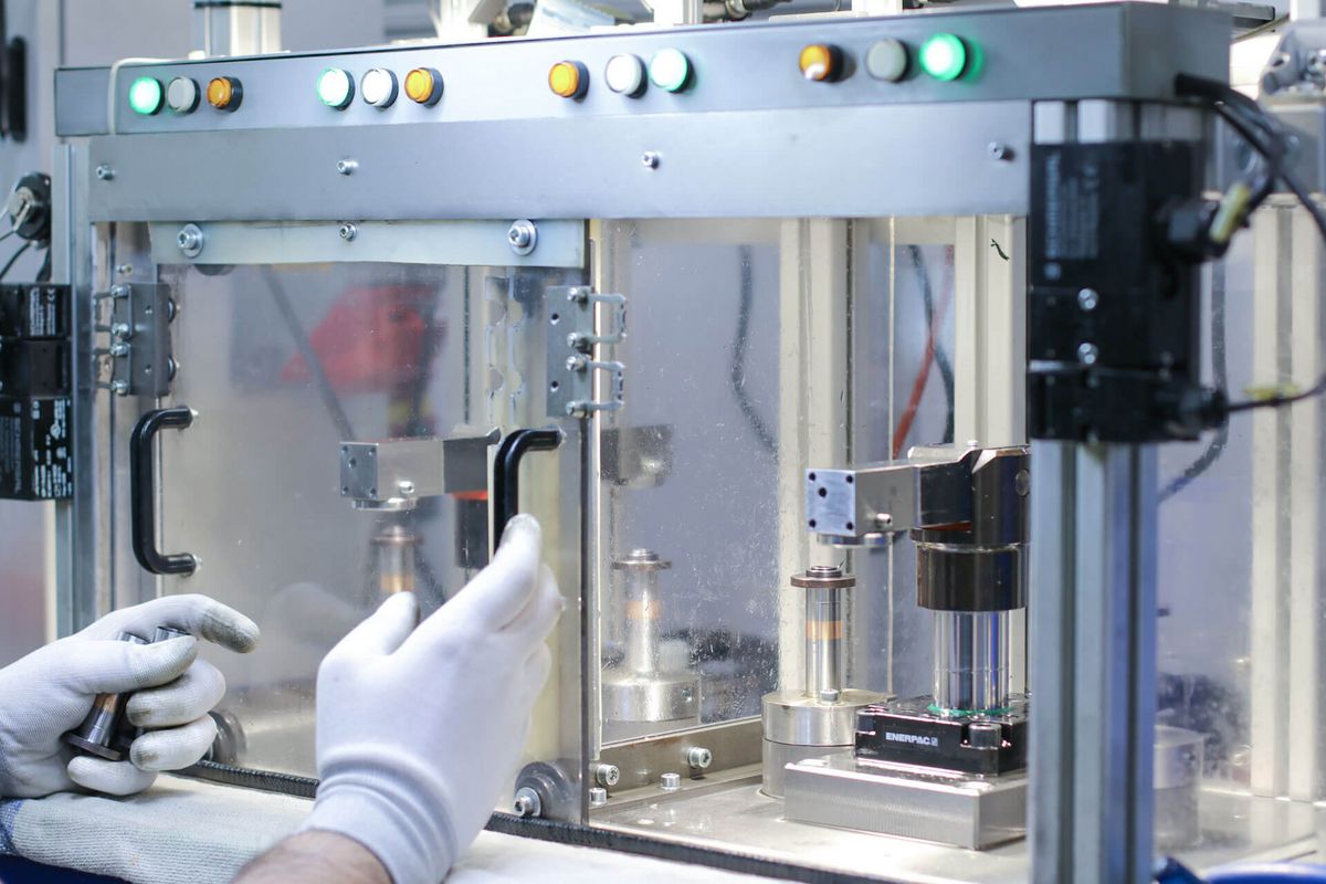 CNC Abteilung des Maschinenbauunternehmens Magnetbau Schramme im Deggenhausertal